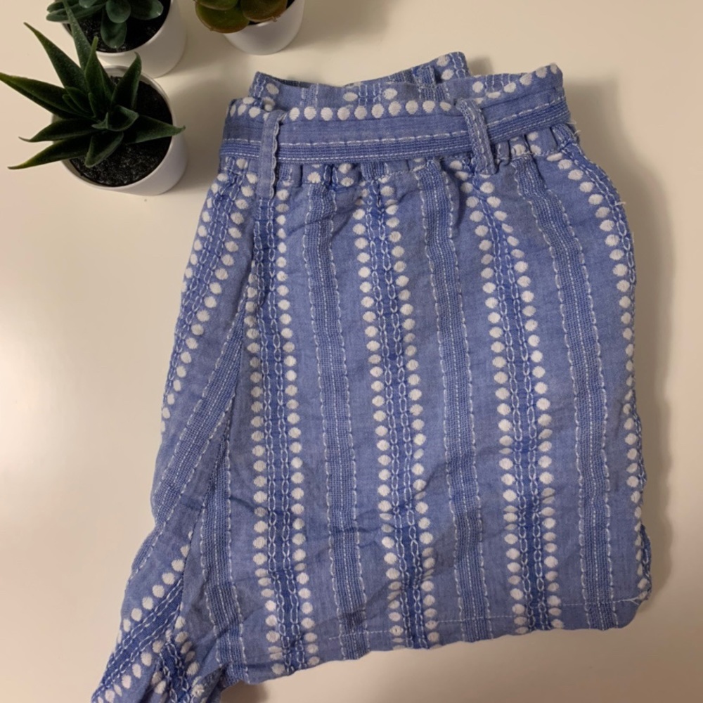 Flowy Shorts - Picture 2 of 2